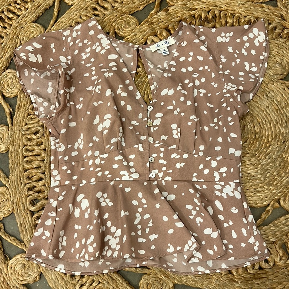 She + Sky open back, semi-peplum top